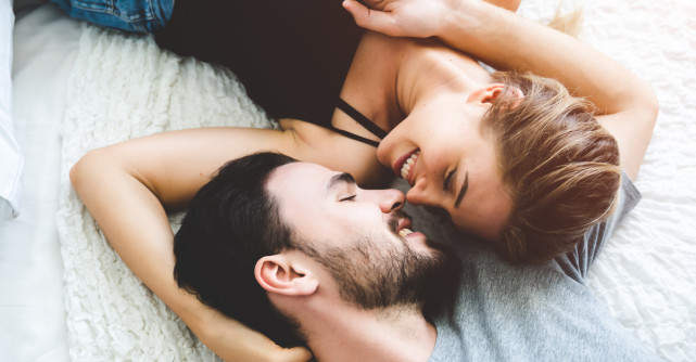 10 Lucruri pe care cuplurile fericite le fac în fiecare zi