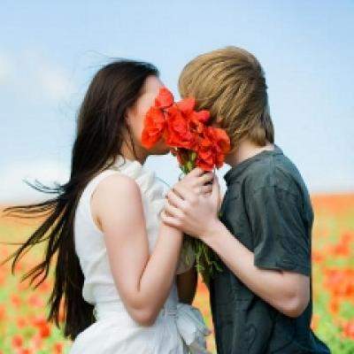 Top 9 saruturi hollywoodiene +  1 frantuzesc