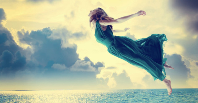 Incepi un nou capitol. Cum sa te transformi intr-o femeie cu adevarat fericita?