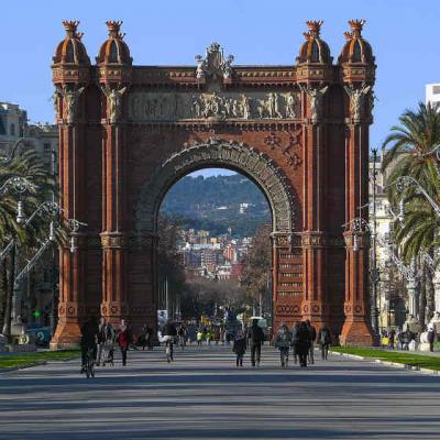 Cum sa vizitezi un oras fabulos cheltuind o suma derizorie de bani