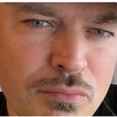 Puya, moment memorabil la un concert din Bârlad. Fanii au aruncat cu pantofi pe scenă