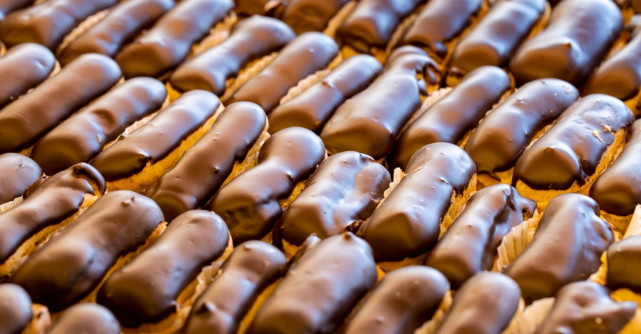 Războiul eclerelor a ajuns la final! Jamila trebuie să îi plătească Laurei Laurențiu suma de 25.000 lei