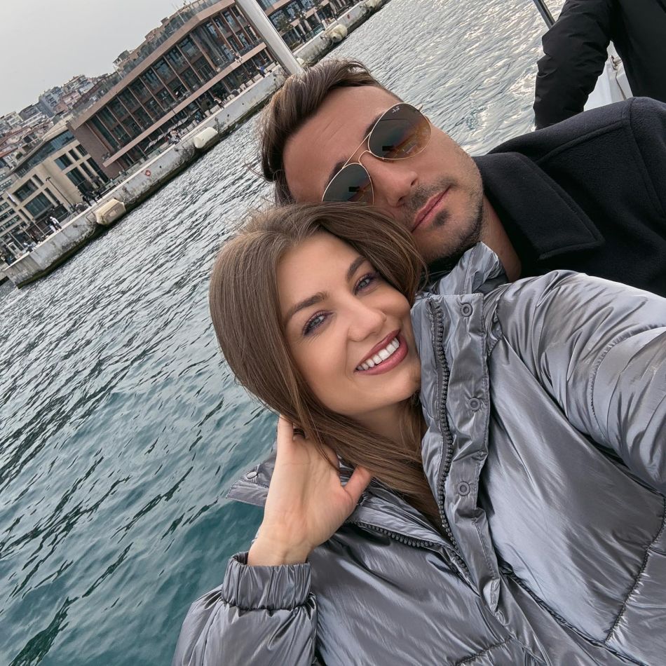 Valentin Sanfira, surprins într-o nouă relație la o lună de la divorț. Fosta soție, Codruța Filip, declarații dureroase 