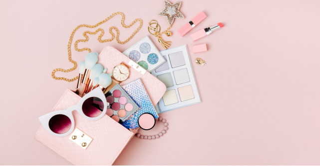 Trusa de înfrumusețare pentru vara 2019