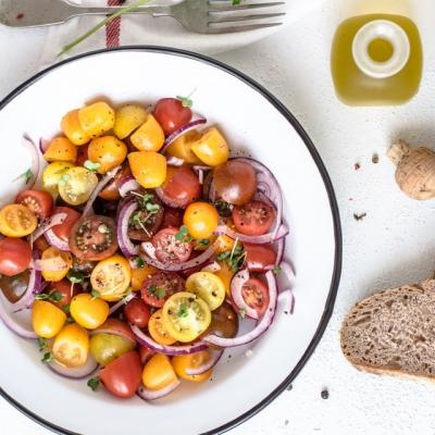 Salatele de vară Europene cu cele mai puține calorii dezvăluite în studiul alimentar!