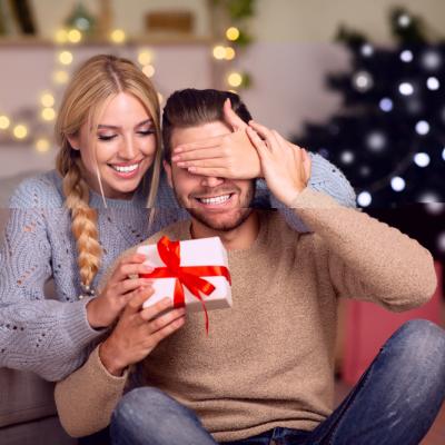 20 de idei de cadouri de Crăciun pentru EL