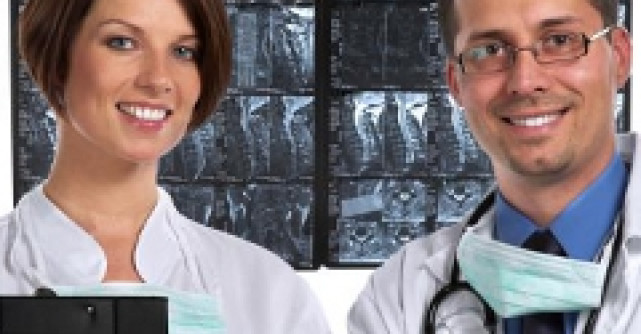 Medici romani stabiliti in strainatate se reintorc sa opereze in spitale private de top din Romania