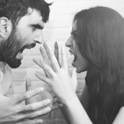 Nu te teme să fii singură. Mai degrabă teme-te să fii într-o relație doar de dragul de a fi cu cineva