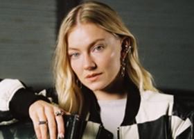 Astrid S a lansat Oh Emma