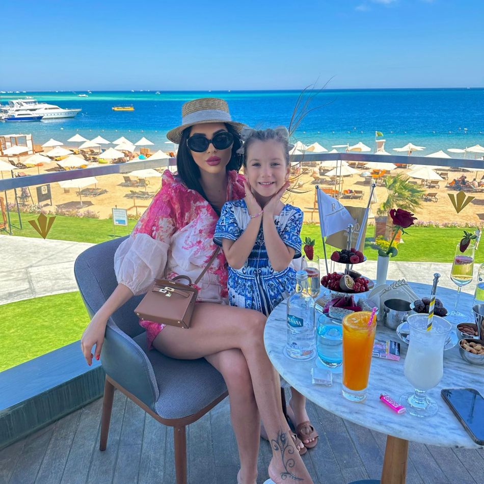 Motivul pentru care Andreea Tonciu a ales să o retragă de la școala de stat pe fiica sa: Nu vreau să se ia nimeni de ea