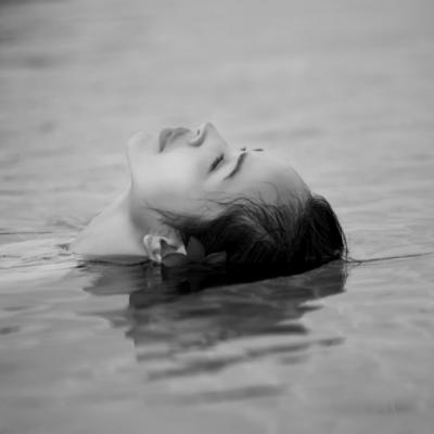 De ce te tot intorci in trecut cand stii ca meriti mai mult?