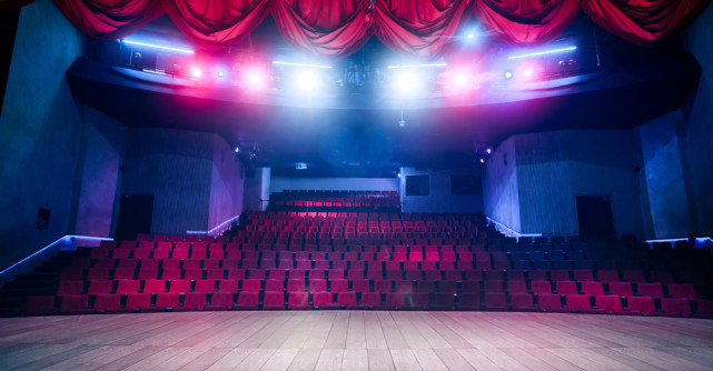 Jurații de la Românii au talent, enervați la culme de un concurent! Echipa de producție l-a scos din platou pe tânăr