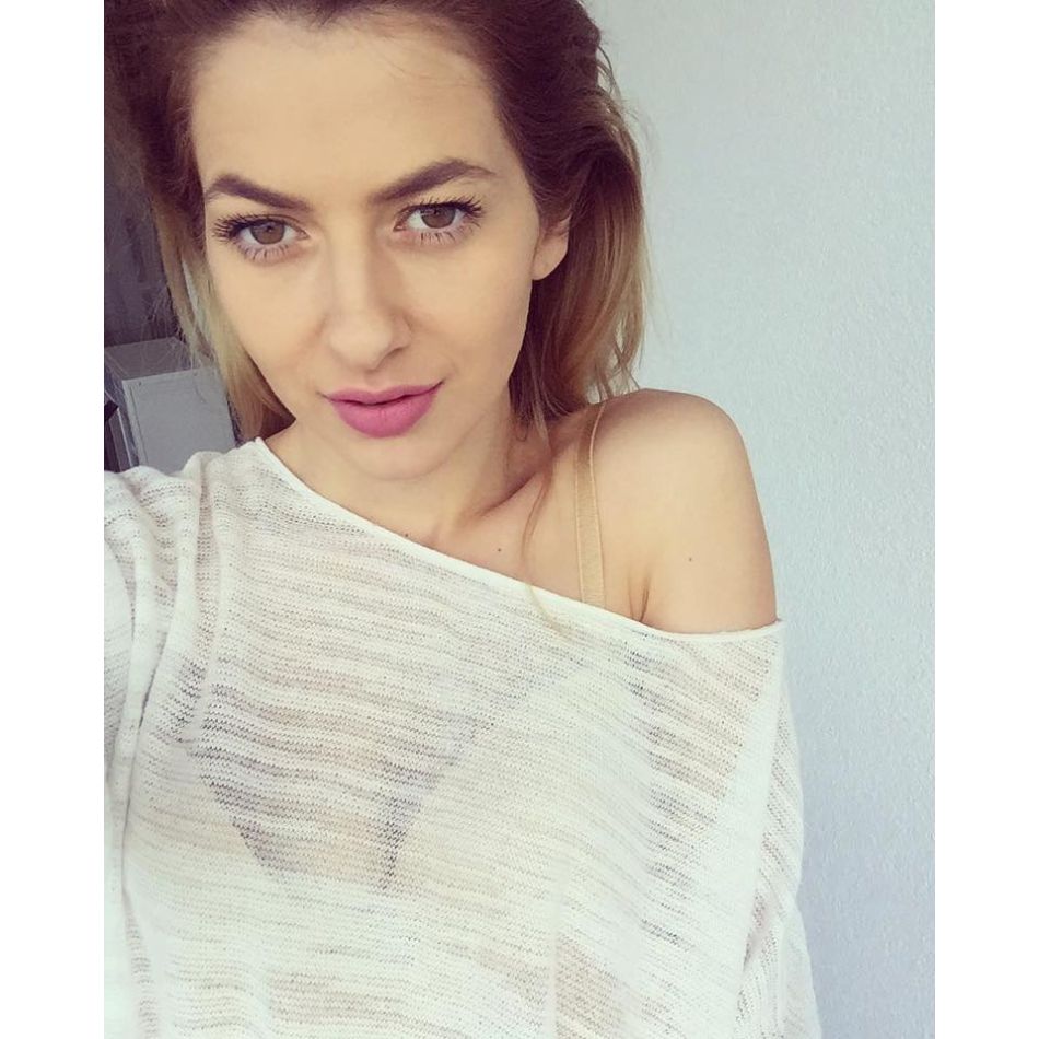 Este sau nu Lidia Buble într-o relație? Cum a fost surprinsă artista de 8 Martie?