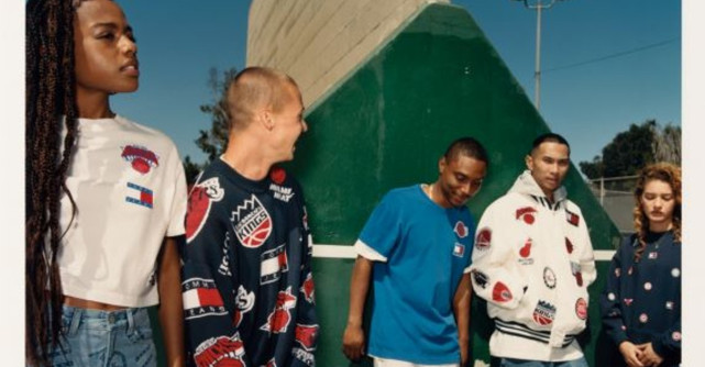 TOMMY JEANS ȘI NBA LANSEAZĂ O NOUĂ COLECȚIE ÎMPREUNĂ