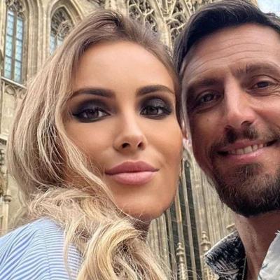 Daniel Pavel, în vacanță cu actuala iubită și fosta soție! Cum se înțelege Ana Maria Pop cu fosta soție a prezentatorului tv?