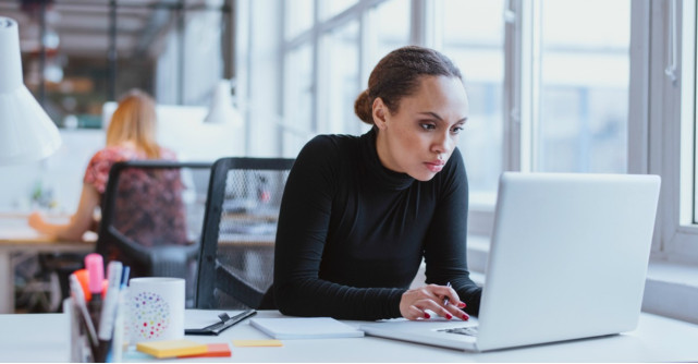 Cum impaci munca la birou cu un stil de viata sanatos. 5 sfaturi utile