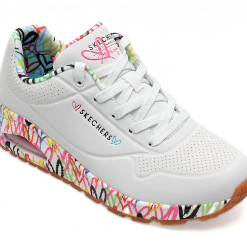 Încălțăminte sport de damă: 20 de perechi de adidași pentru sezonul de primăvara 2024