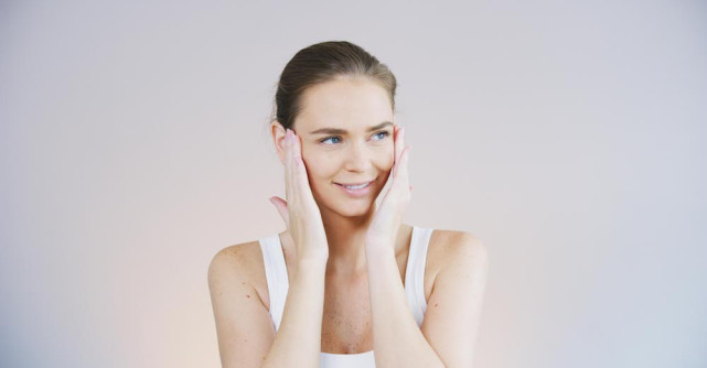  Ai grijă de tenul tău în sezonul rece cu Farmec