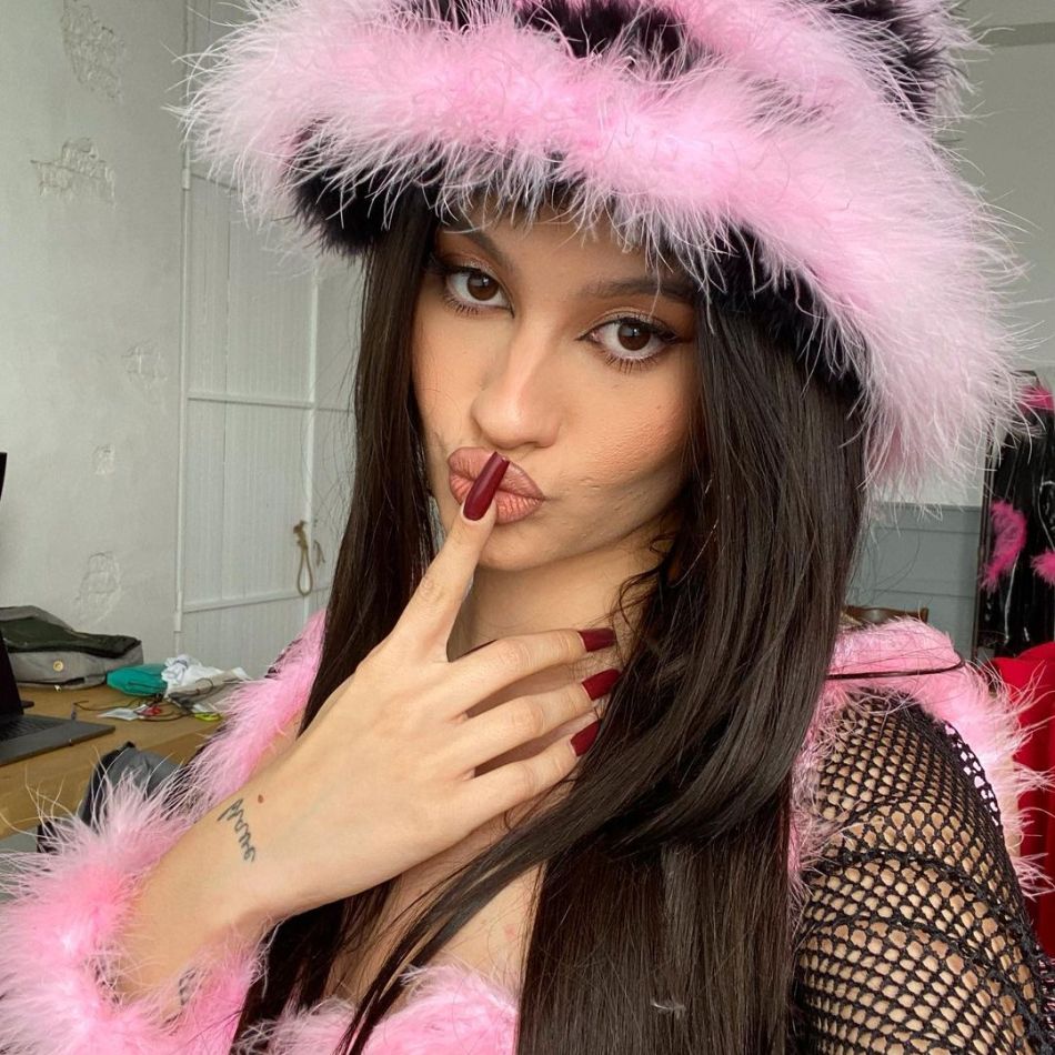 Erika Isac, însărcinată? Vestea dată de artistă: Urmează în curând...