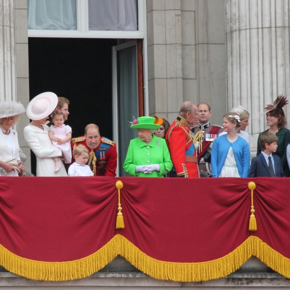 Pe urmele Reginei: Top 5 momente în care Catherine, Prințesa de Wales, a purtat haine inspirate de ținutele Reginei Elisabeta II