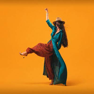 5 ținute moderne cu pantaloni palazzo: cum îi porți in outfituri cool potrivite pentru orice anotimp