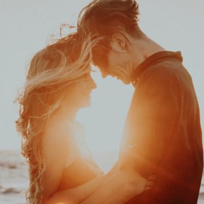 Așa arată dragostea adevărată. 9 Lucruri pe care trebuie să le știm despre relațiile de iubire