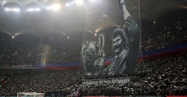 Statuie impresionantă pentru Helmut Duckadam, Eroul de la Sevilla. Momentul care a emoționat o țară întreagă