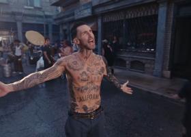 Maroon 5 lansează single-ul Love Is Like alături de Lil Wayne