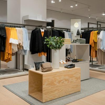 COS a deschis cel de-al doilea magazin din Bucuresti