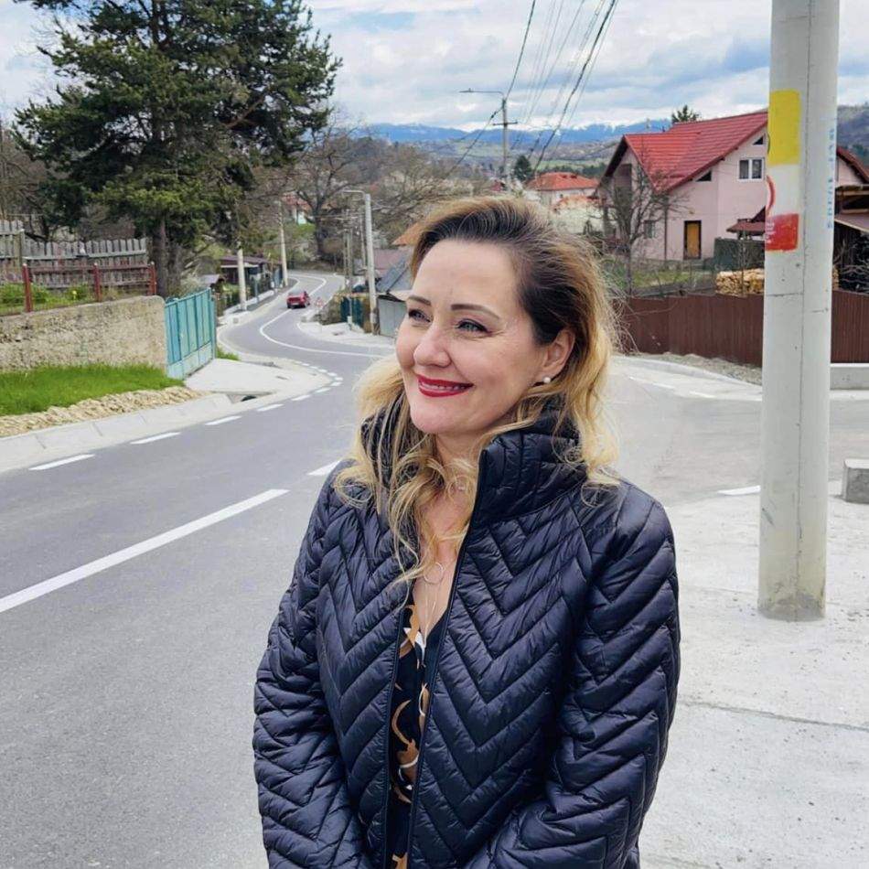 Elena Lasconi, lovitură direct în inimă din partea fiicei sale! Cum a reacționat edilul când a aflat orientarea sexuală a Oanei 