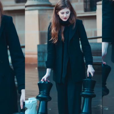 Costumele cu sacou tip redingotă: de la McQueen la moda urbană