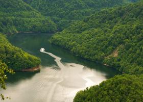 Cele 7 minuni naturale ale României – locuri fascinante pline de legende și mistere