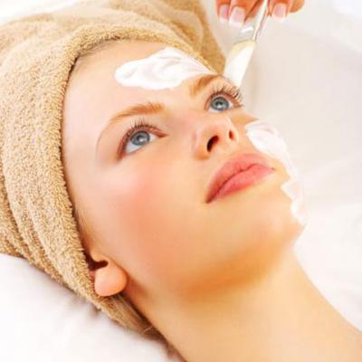 Scapa de CEARCANE: Produse pe baza de plante pentru pungile de sub ochi