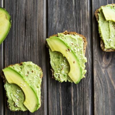 Cum sa tii kilogramele la distanta cu dieta cu avocado?