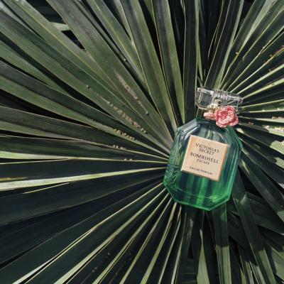 Parfumul perfect al verii tale este noul Bombshell Escape de la Victoria’s Secret 