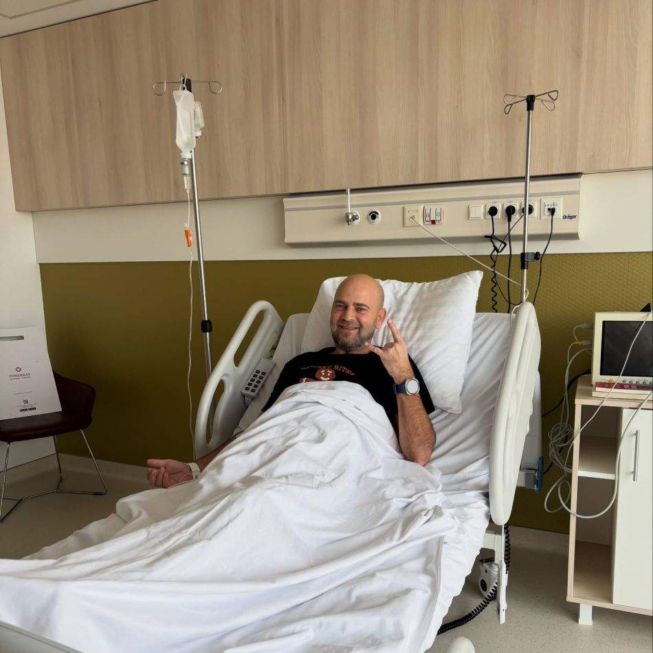 Cosmin Seleși, internat de urgență la spital. Prezentatorul de la Batem palma? a oprit  imediat filmările
