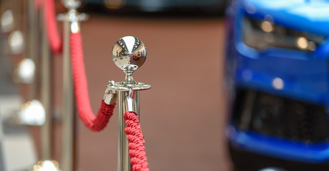 Cele mai neinspirate ținute de la Premiile Oscar 20224. John Cena a urcat gol pușcă pe scenă!