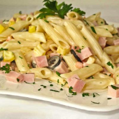 (P) Salata de paste cu sunca si dressing cremos de la Family Sunca