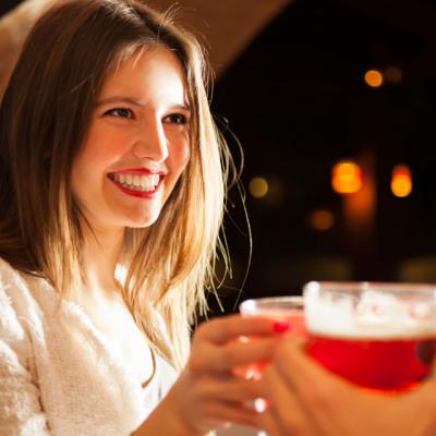 3 motive pentru care berea nu ar trebui sa lipsesca din dieta femeilor