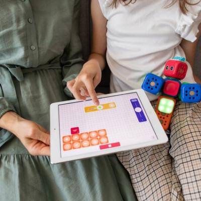 Educația financiară: cum le vorbim copiilor despre bani?