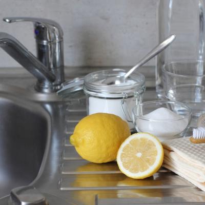 Cum scapi rapid de depunerile de calcar. Soluții eficiente cu ingrediente naturale pe care le ai deja în casă