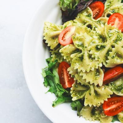 Paste caprese la cuptor, invaluite in pesto delicios