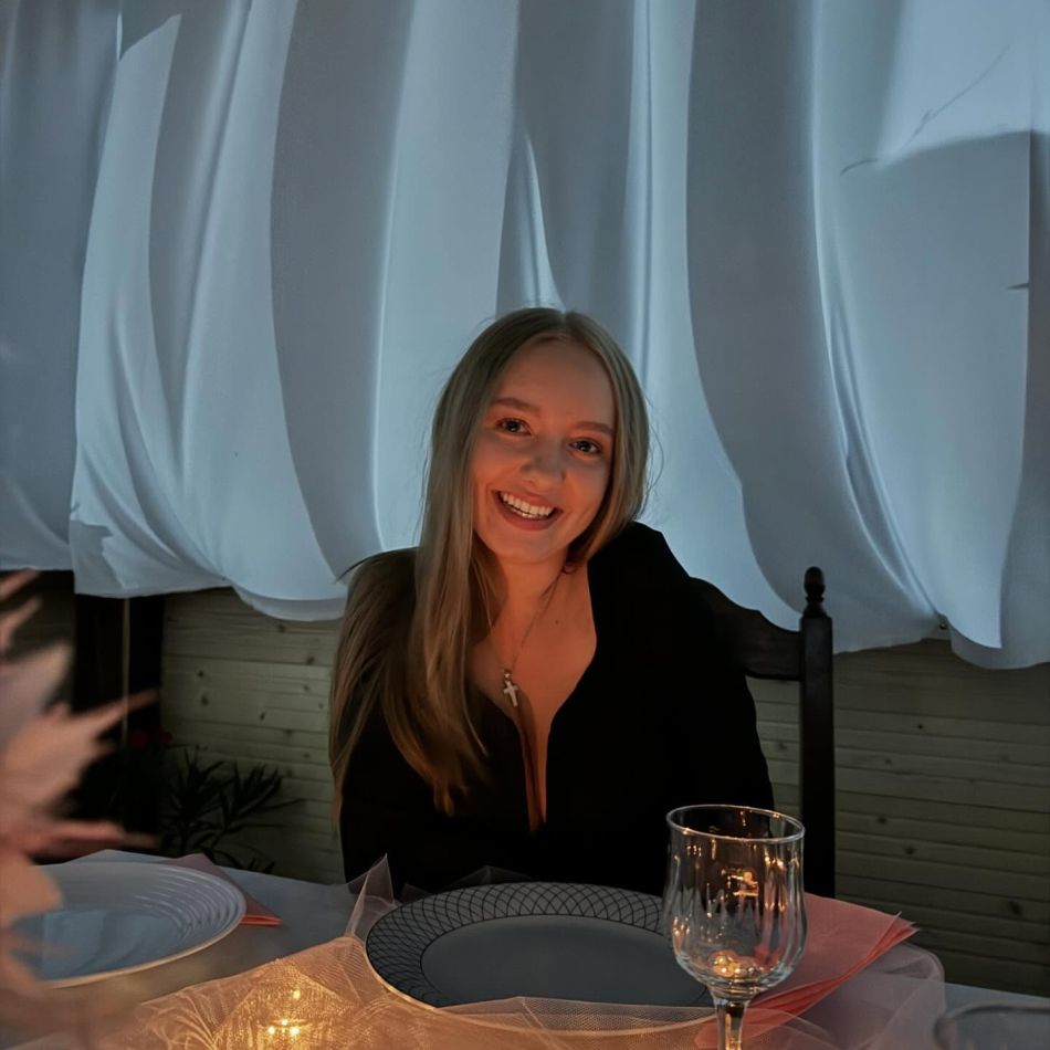 Alexia Tudose, fata cu brațele reatașate, a impresionat o țară întreagă cu vocea ei și cu o poveste de viață extraordinară