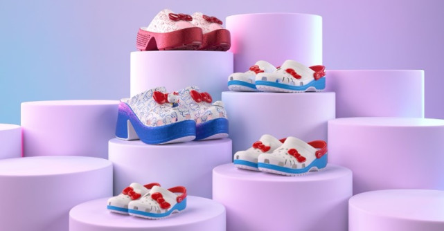 Crocs o aniversează pe Hello Kitty