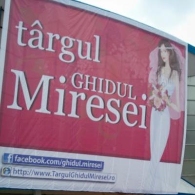 Suprize, premiere si multa dragoste la Targul Ghidul Miresei 