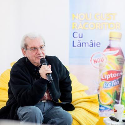 Apa bauta sub forma de ceai ar putea hidrata mai bine? 