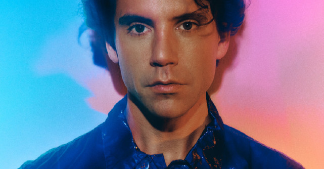MIKA lansează noul single Modern Times