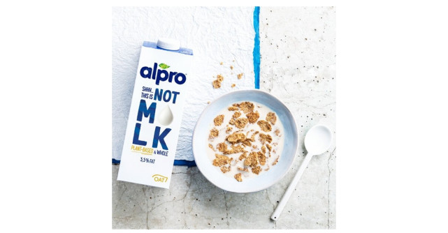 Alpro lansează Alpro THIS IS NOT M*LK, prima gamă de băuturi din plante, pentru iubitorii gustului de lapte