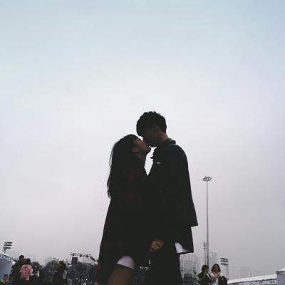 Dragostea nu e despre ignorarea defectelor, ci despre acceptarea lor