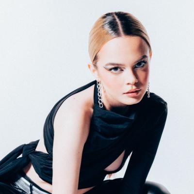  Cine este Bianca Tilici, tânăra care intră în cursa pentru Eurovision cu Keep Fighting